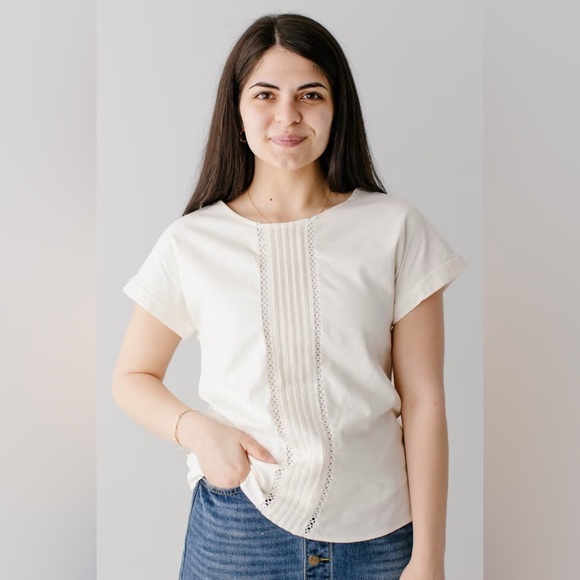 Main Street Exchange | Emma Cream Linen Top - Picture 2 of 7